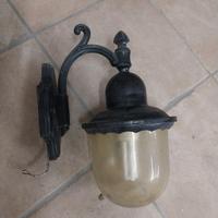 Lanterna da parete esterna in ferro battutto