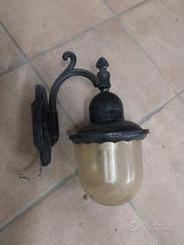 Lanterna da parete esterna in ferro battutto