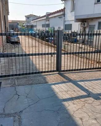 2 cancelli doppi in acciaio