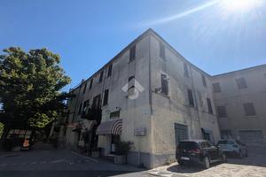 CASA SEMINDIPENDENTE A MONTE GRIMANO TERME