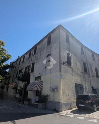 CASA SEMINDIPENDENTE A MONTE GRIMANO TERME