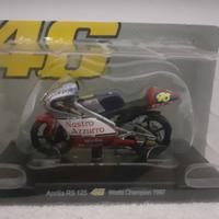 Modellino Aprilia RS 125 di Valentino Rossi 1997