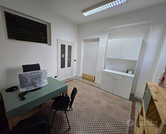 Ufficio/locale a  Palmi 