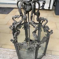 Lampadario in ferro e vetro