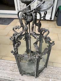 Lampadario in ferro e vetro
