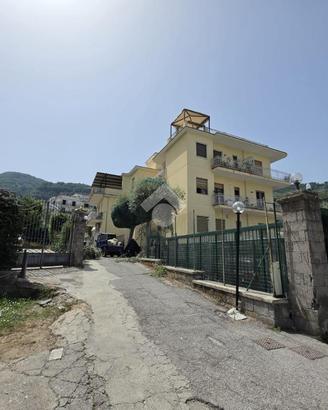 4 LOCALI A SORRENTO