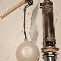 Pulsante, galleggiante e valvola Catis per wc