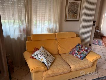 Coppia di divani, 2 posti