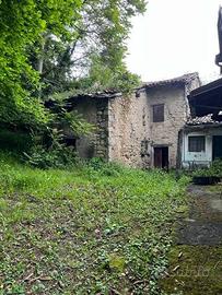 Immobile in asta di 273 m² con 4 locali a Pavullo 