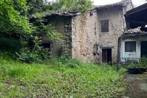 Immobile in asta di 273 m² con 4 locali a Pavullo 