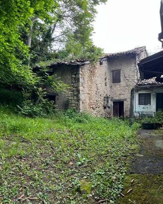 Immobile in asta di 273 m² con 4 locali a Pavullo 
