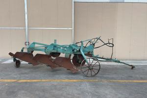 Aratro trivomere Nardi 2BTD