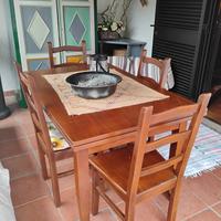 Tavolo allungabile con 4 sedie