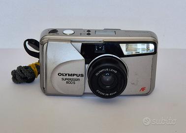 Olympus SuperZoom 800S AF 35 mm  punta e scatta