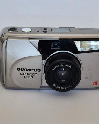 Olympus SuperZoom 800S AF 35 mm  punta e scatta