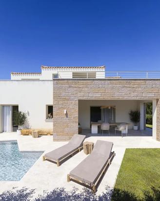 Eleganti bifamiliari in costruzione con piscina pr