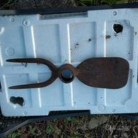 Zappa in ferro battuto d'epoca