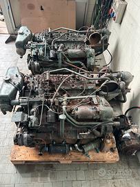 Coppia motori marini a sogliola Perkins HT6-354