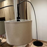 Lampada da terra ad arco