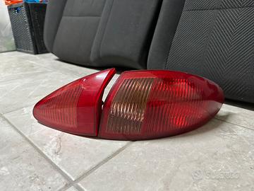 Fanali posteriori sx e dx alfa 147 1 serie 5porte