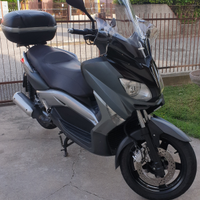 Xmax 250 2011 28000 km