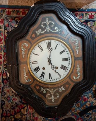 antico orologio da muro