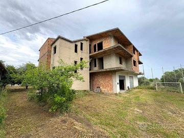 Rif.RI467| palazzo sellia marina