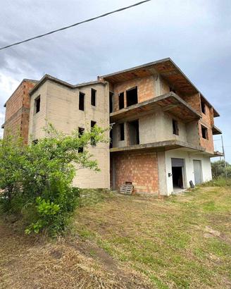 Rif.RI467| palazzo sellia marina