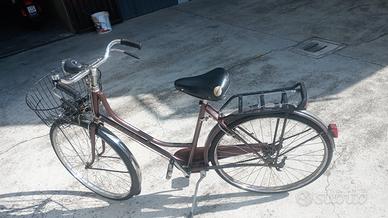 bici da donna con freni a bacchetta 