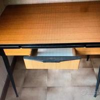 Tavoli vari per la casa