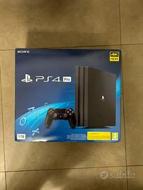 PS4 pro 1TB + 2controller originale