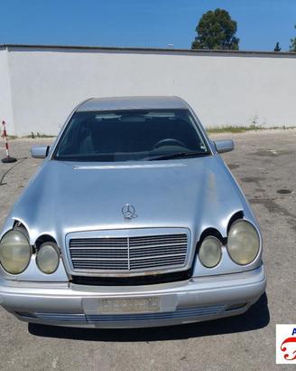 Mercedes classe e w210 e 250 turbo d -ricambi
