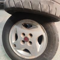 Fiat uno turbo ie cerchi in lega con pneumatici