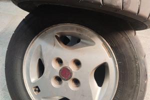 Fiat uno turbo ie cerchi in lega con pneumatici