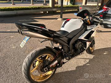 Yamaha R1