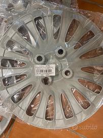 3 Borchie / copriruota