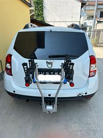 Portabici gancio traino Thule Hangon 4 bici