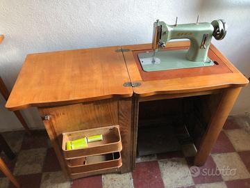 MACCHINA PER CUCIRE