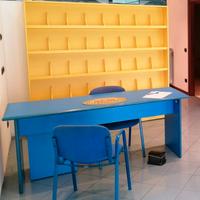 ARREDAMENTO COMPLETO AGENZIA VIAGGI USATO