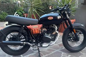 Moto 125 Brixton Rayburn