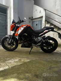 KTM Duke  125