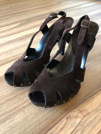 Sandali marroni in camoscio