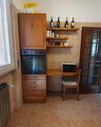 Mobile colonna cucina + penisola mensole in LEGNO