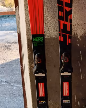 Sci rossignol hero athlete da SL misura 149cm  A11