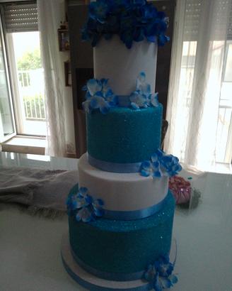 torta da bambino colore celeste