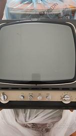 PICCOLO TELEVISORE MINERVA TV VINTAGE