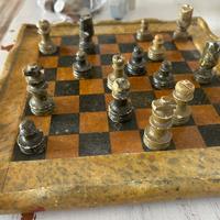 Scacchiera  in alabastro