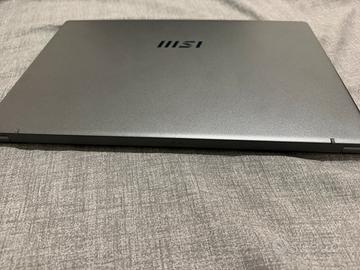 MSI Modern 15 F13MG - i3 - 8 GB RAM - 512GB SSD