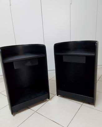comodini in pelle