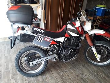 Suzuki DR 650 - 1990